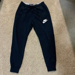 Black Nike sweatpants / size small